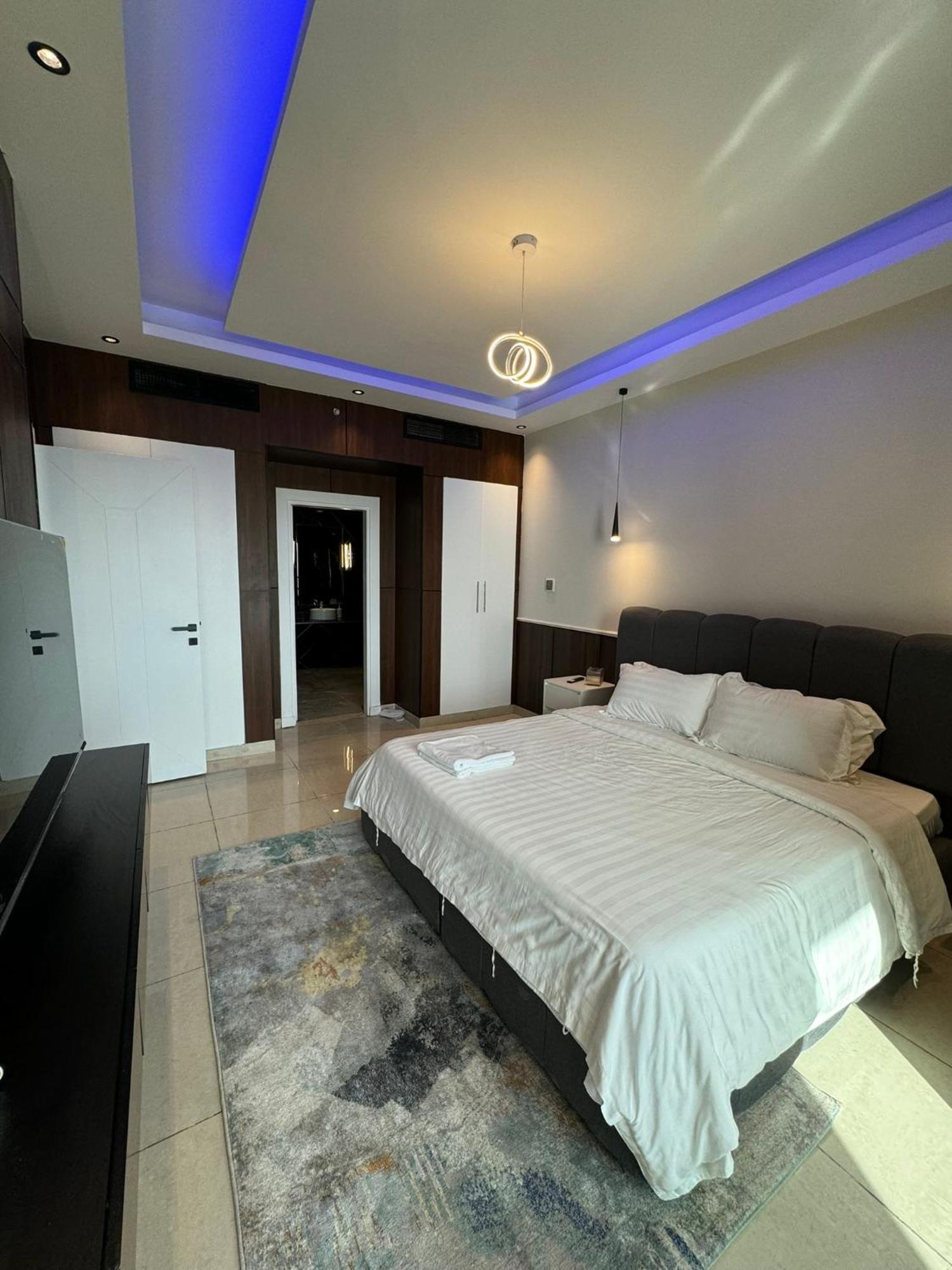 اجنحة برج داماك - Damac Tower Apartment *