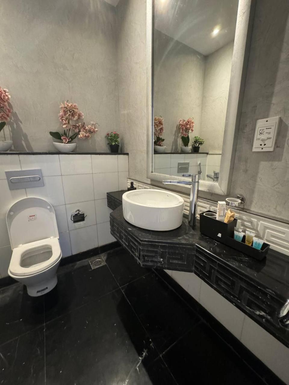 Apartment اجنحة برج داماك - Damac Tower Jeddah