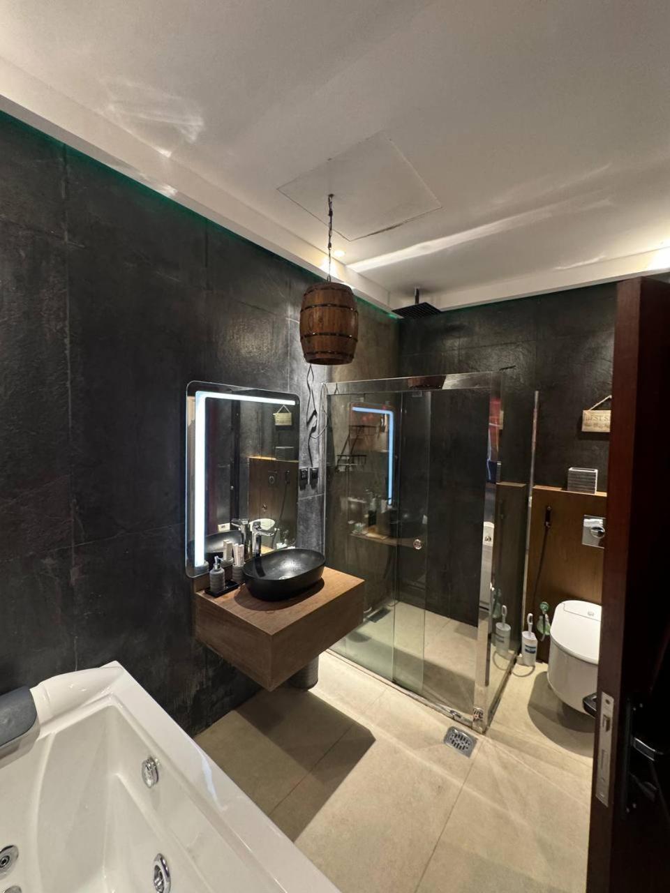 اجنحة برج داماك - Damac Tower